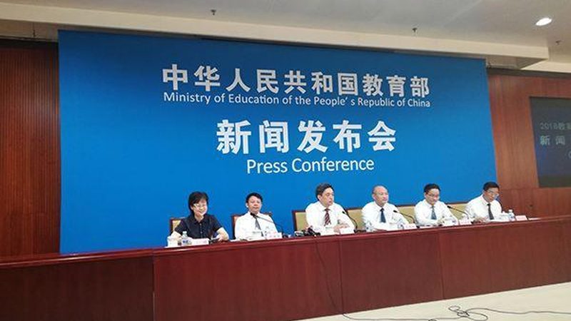 叉车证与挖掘机证：工作前景对比分析