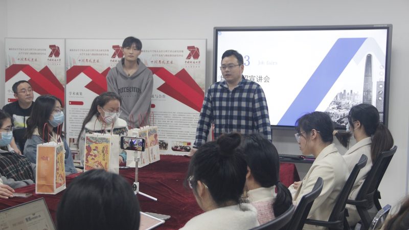 管理培训教材根据其内容、形式和适用对象，大致可以分为以下几类：